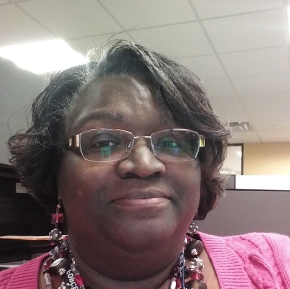 Meet your Posher, Taneisha - Picture 1 of 1